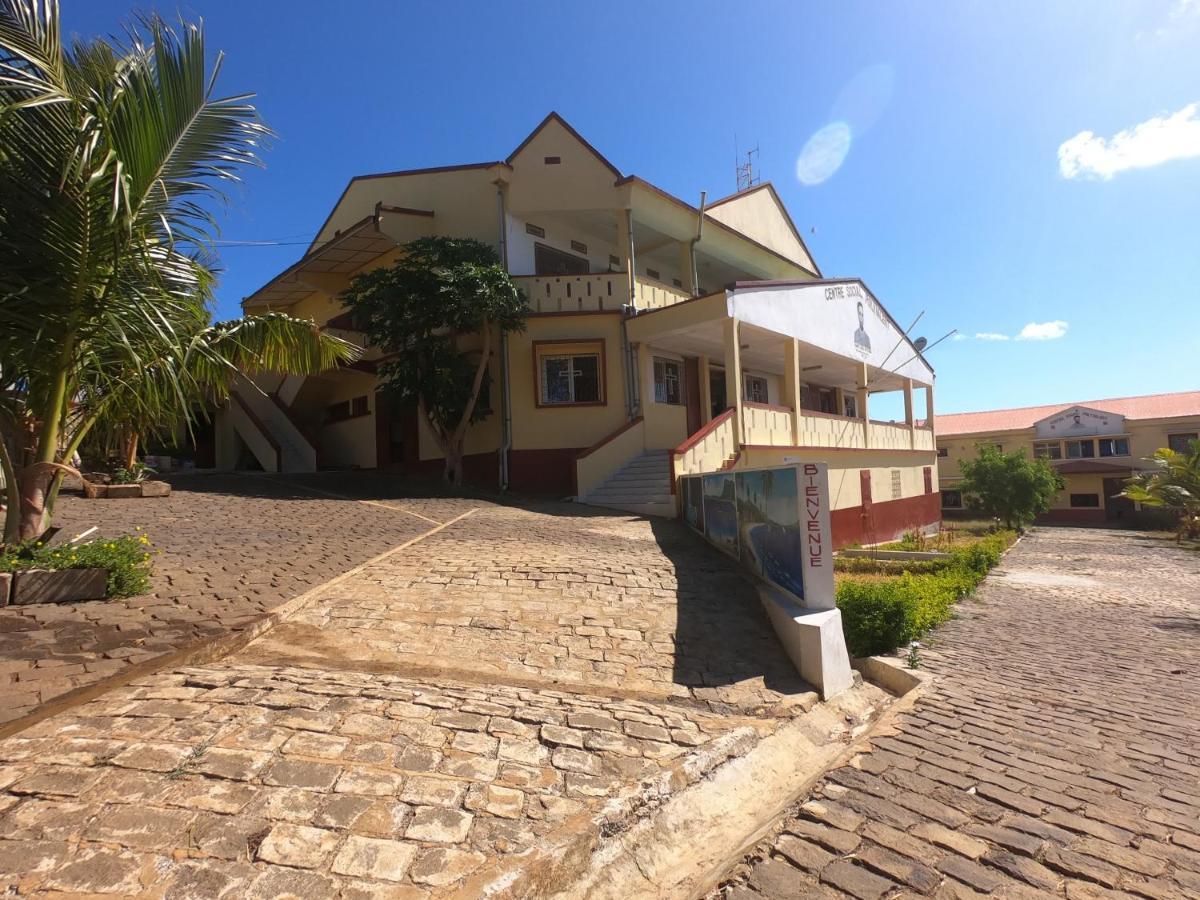 Bed and Breakfast Centre Lucien Botovasoa Antsiranana Exterior foto