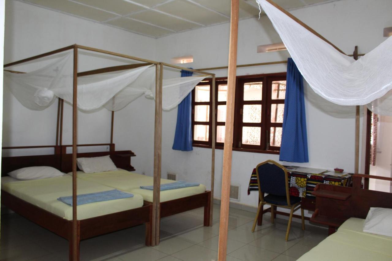 Bed and Breakfast Centre Lucien Botovasoa Antsiranana Exterior foto